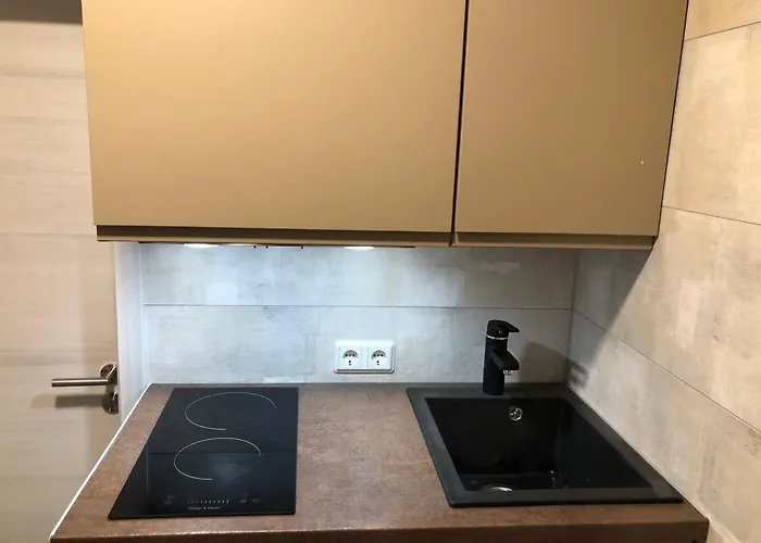 H-apartments アパート