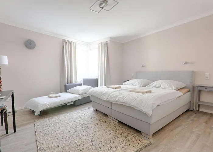 H-apartments アパート